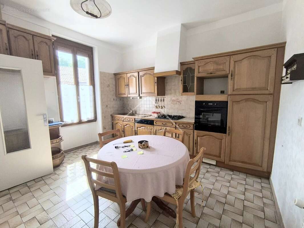 Maison à SAINT-ELOY-LES-MINES