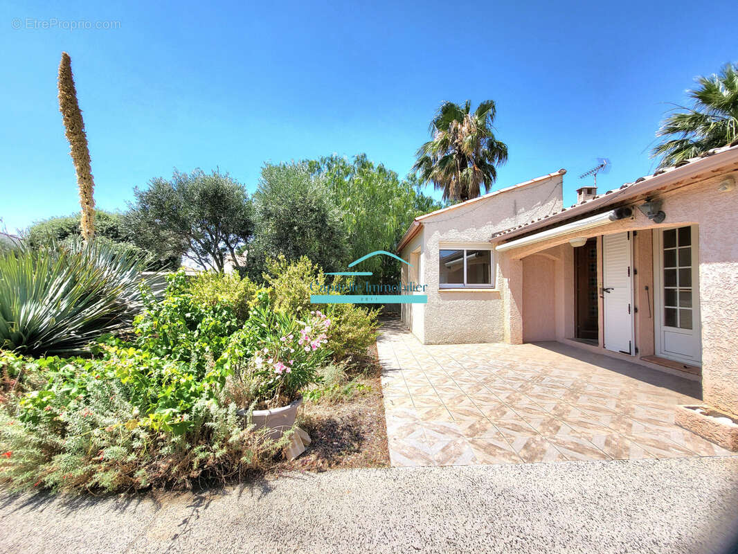 Mireval (hérault) , Villa T4 plain pied sur 692m2 de terrain avec piscine - photo 10