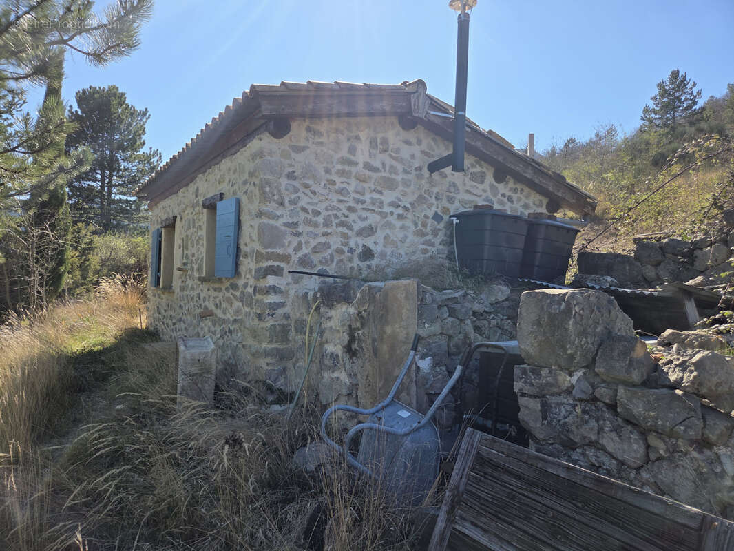 Autre à LA MOTTE-CHALANCON