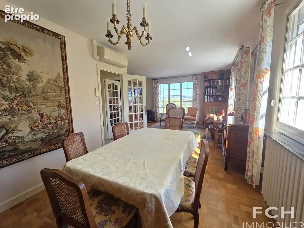 Maison avec vue dominante, 4 chambres, garage - photo 4