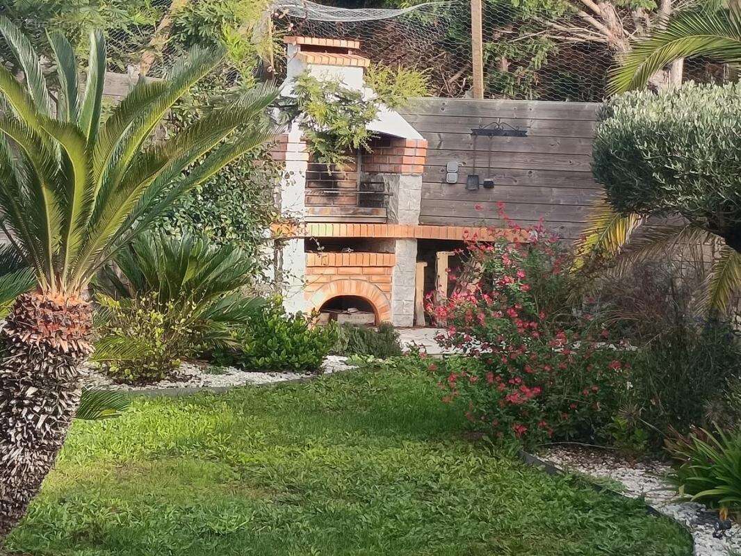 Maison à SAINT-EMILION