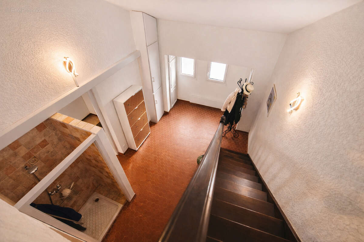 Maison à SAINT-LAURENT-DE-LA-SALANQUE