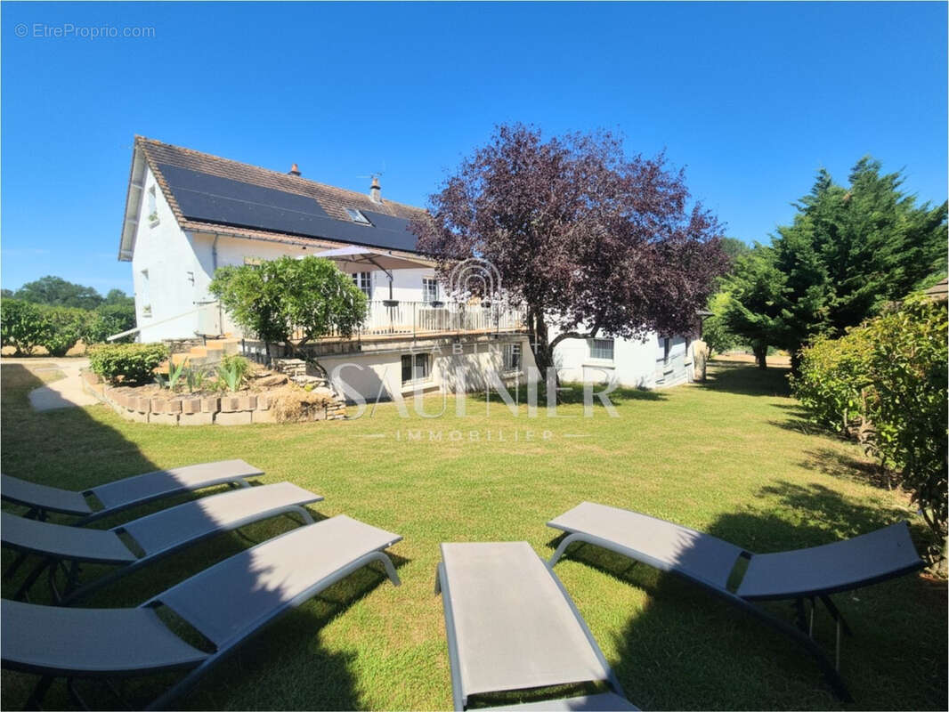 Faverolles sur Cher - Ensemble Immobilier - 8 Chambres - photo 12