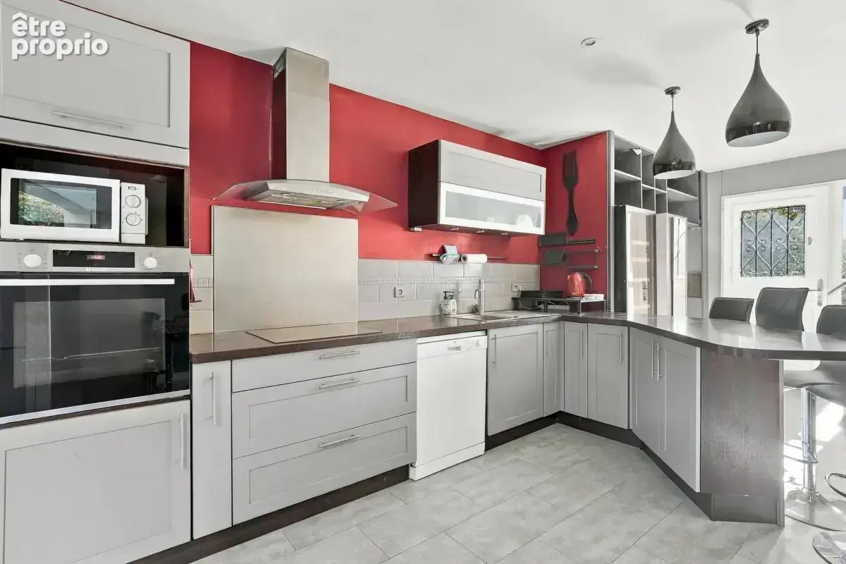 Maison de 5 pièces de 135 m² à Romainville - photo 4