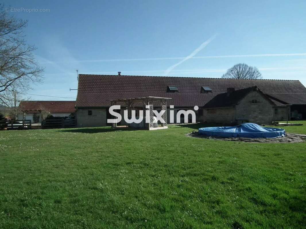 Maison à LONS-LE-SAUNIER