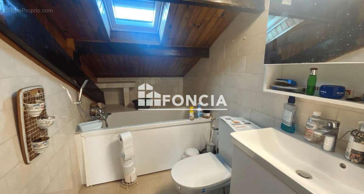 Le charme d'une maison familiale au cœur d'un quartier recherché de Gagny ! - photo 7
