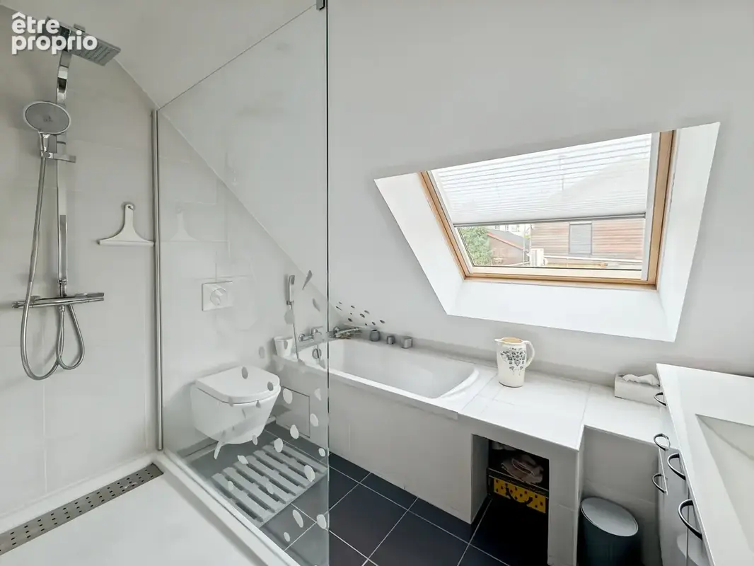 COURBEVOIE 92, Rue Hoche - Maison familiale avec jardins de 111m2 habitables + plus de 52m2 d'annexes (garage - photo 22