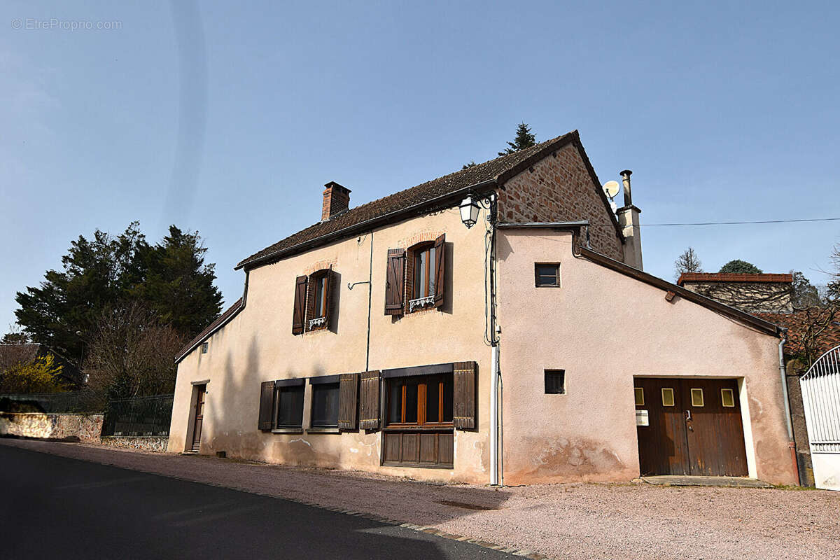 Maison de caractere proche le donjon : - photo 16