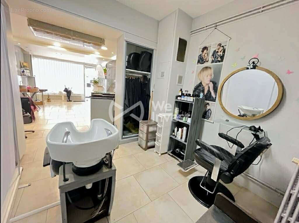 Commerce à VILLENEUVE-SUR-YONNE