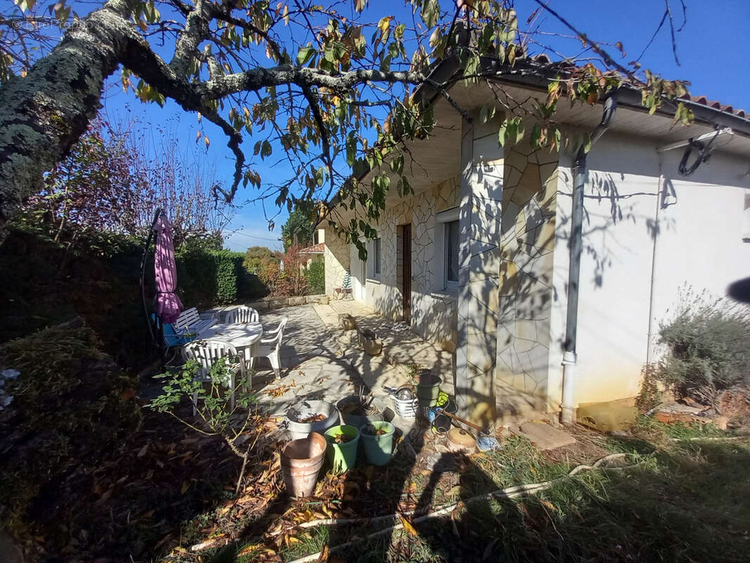 Maison à MONTAYRAL