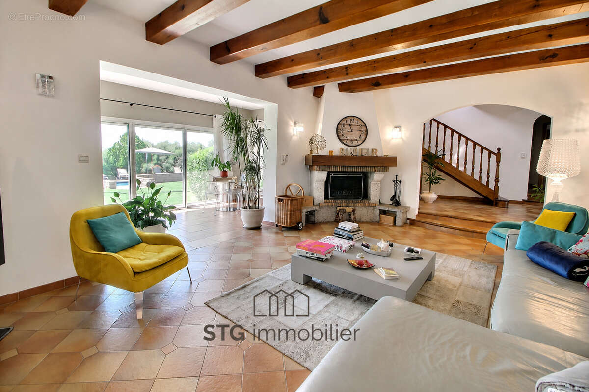 Vente Très Belle Villa 270m2 Afa - photo 4