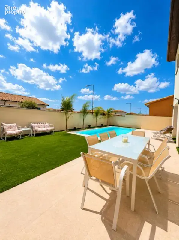 Maison  6 pièces138.48 m2 - photo 2