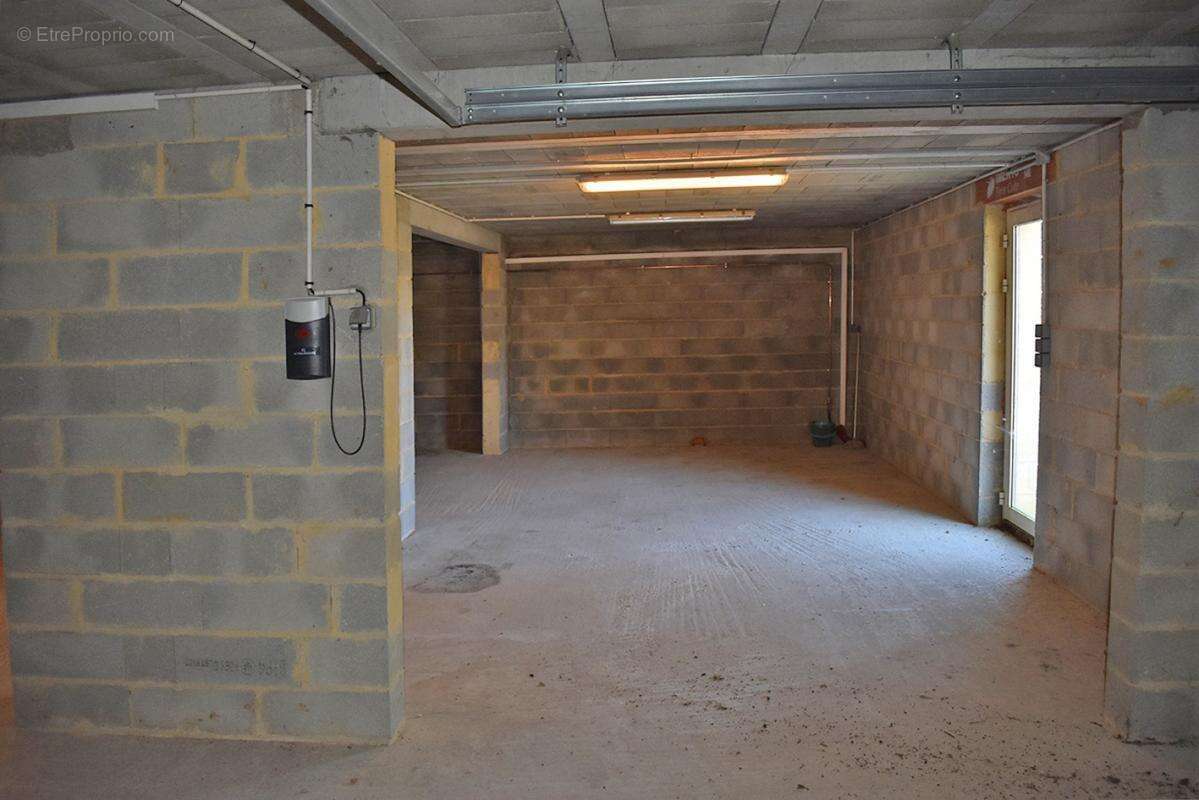 Maison à SAINT-GENIES