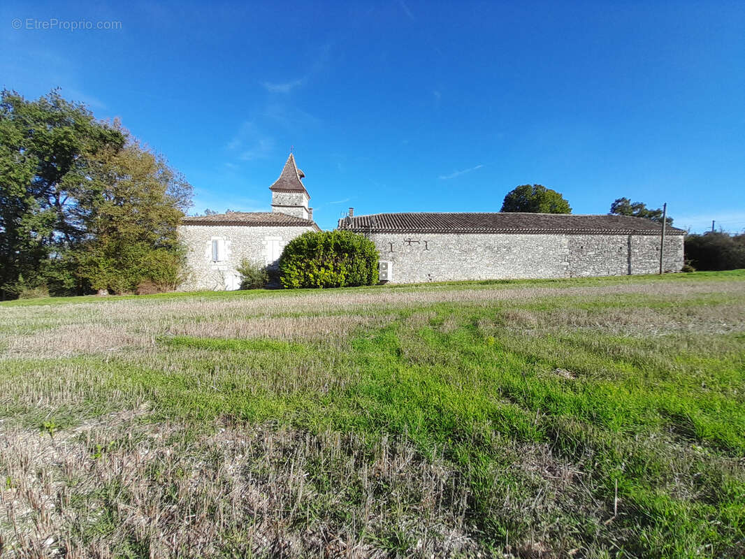 Maison à BRASSAC