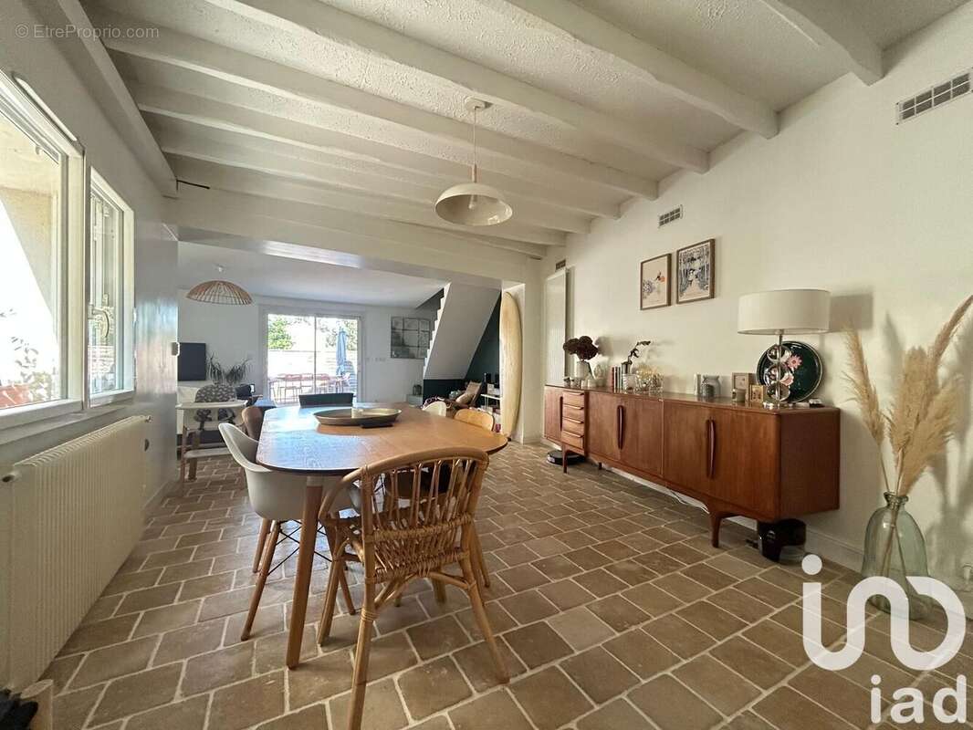 Photo 2 - Maison à MONTLHERY