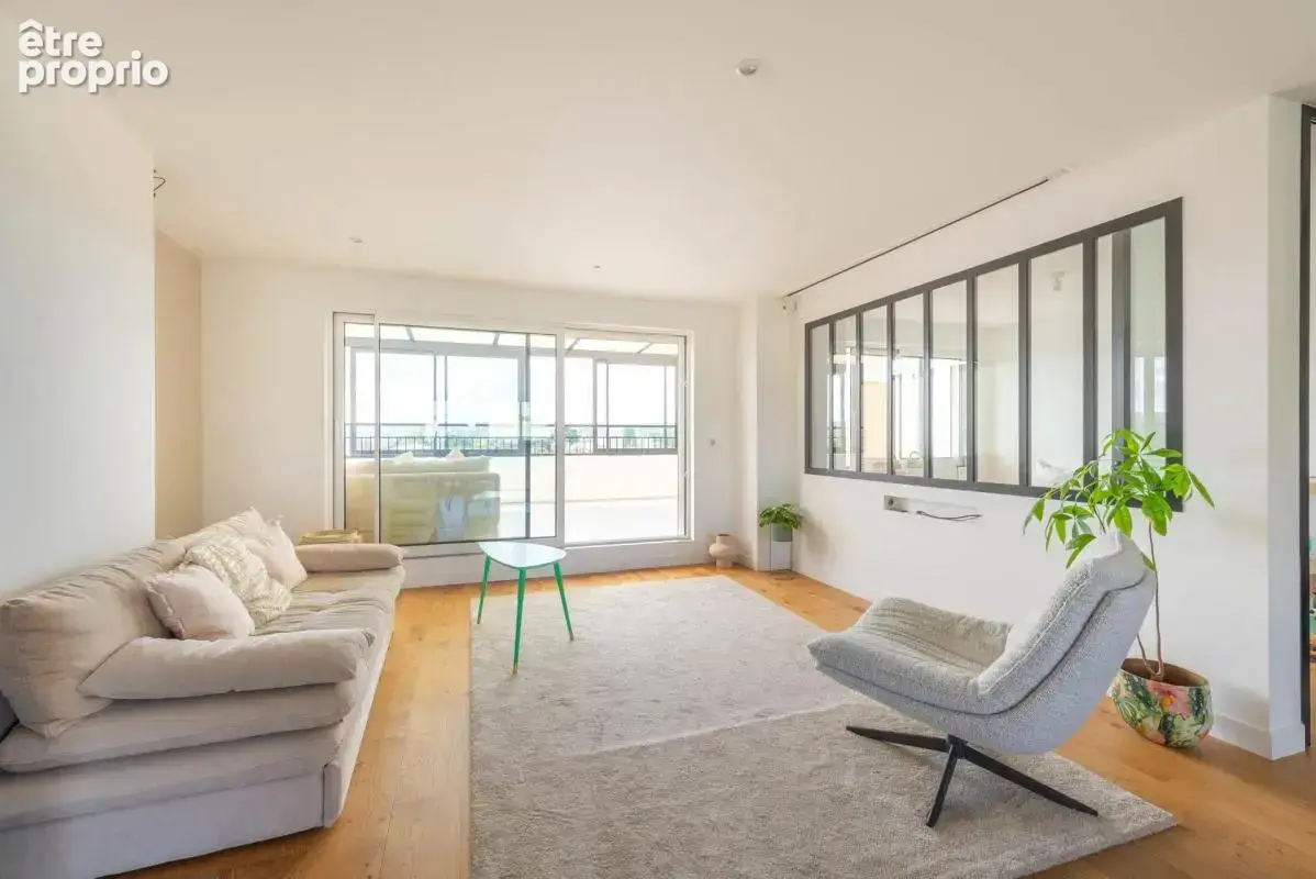 Duplex 5 pièces 123 m2 avec Terrasse couverte de 28 m2 8 m RER - photo 2