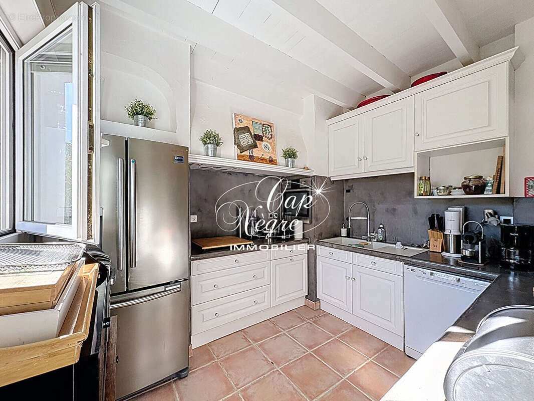 Villa clé en main 4 chambres à vendre proche plage et centre à cavalaire sur mer - golfe de saint tropez - photo 8