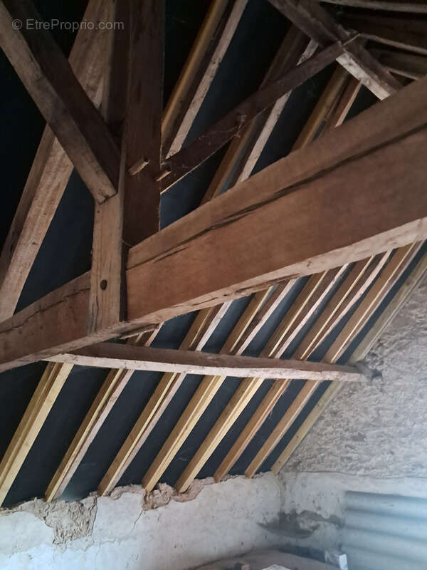 Une maison de caractère où le charme opère dès les premiers instants ..... - photo 17