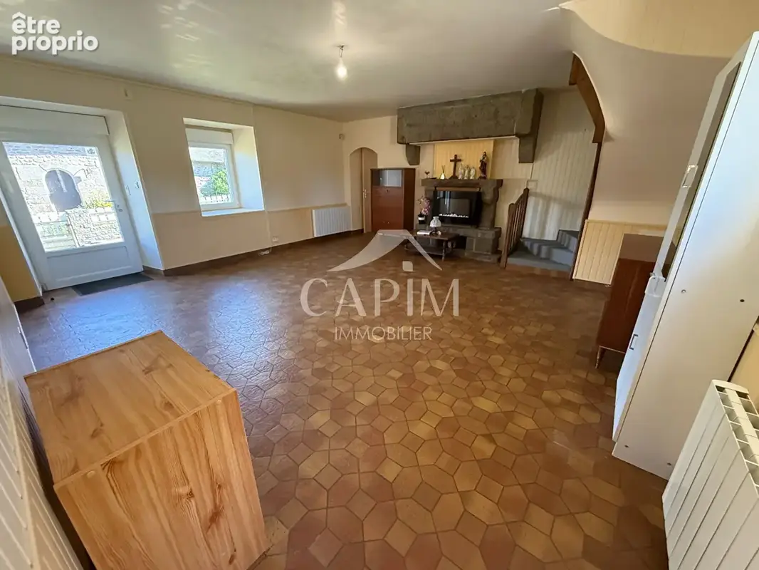 Maison Melle 6 Pièces- 112m² hab - 5 ch. -  Deux garages- Terrain 1073m²-Dépendance-Bon état - photo 3