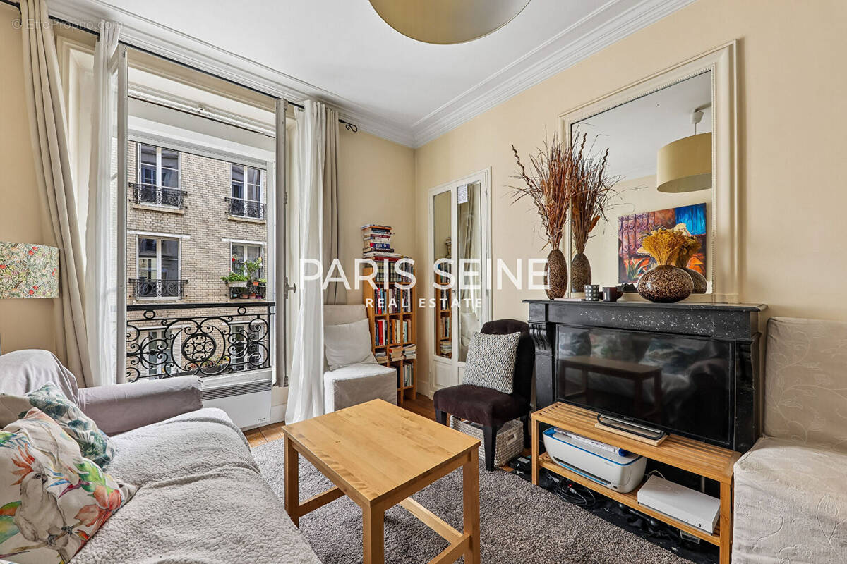 Appartement à PARIS-7E