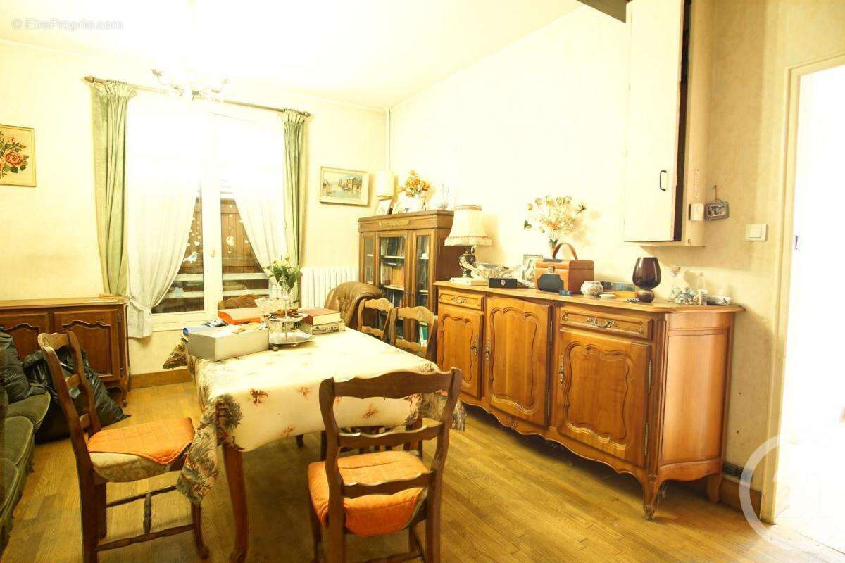 Maison à CHOISY-LE-ROI