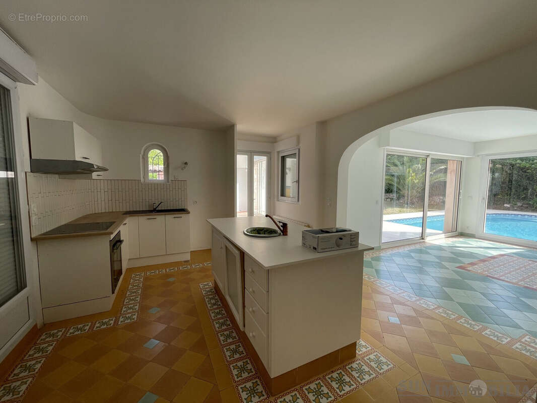 Maison à LA GAUDE