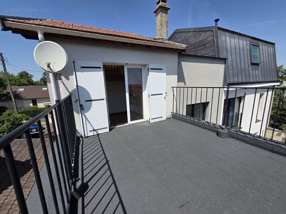 Maison à NEUILLY-PLAISANCE
