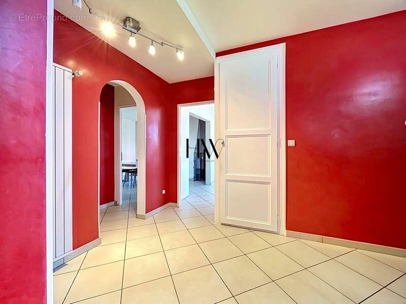 À VENDRE – maison de caractère au cœur d’Annemasse - photo 3