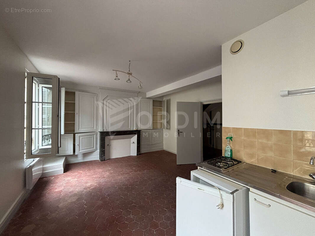 Appartement à EPINEUIL