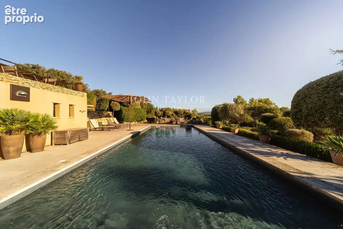 Superbe propriété en pierre avec piscine et vue panoramique sur le Luberon à Gordes, Provence. - photo 22