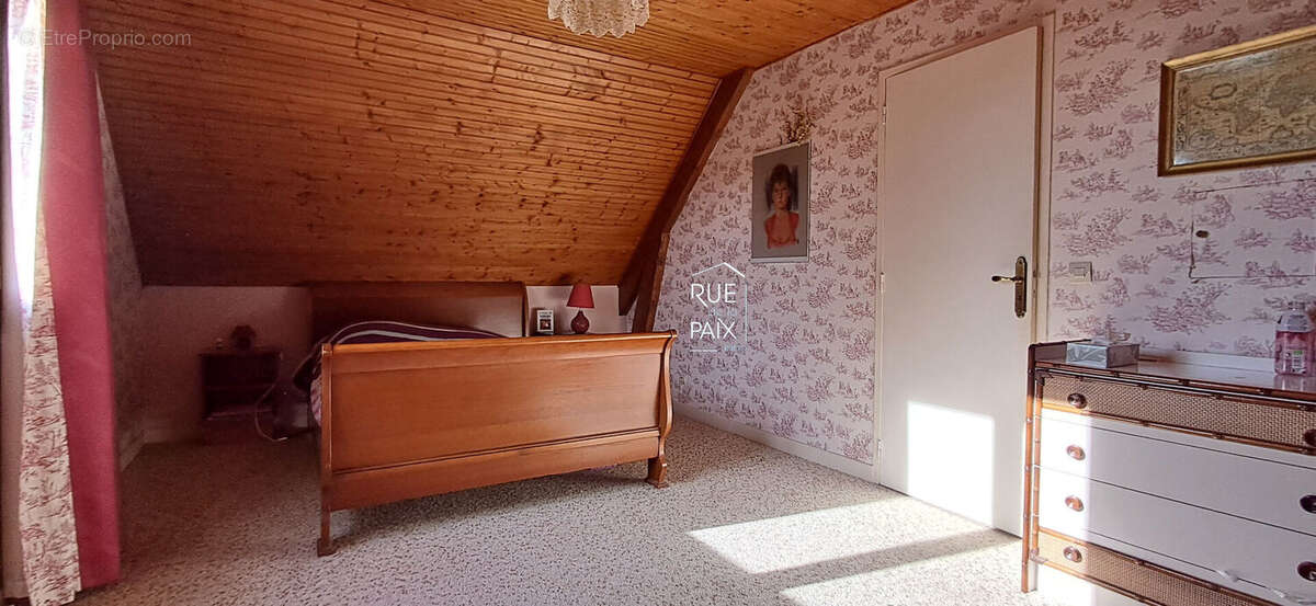 Maison à VENDEUVRE-DU-POITOU