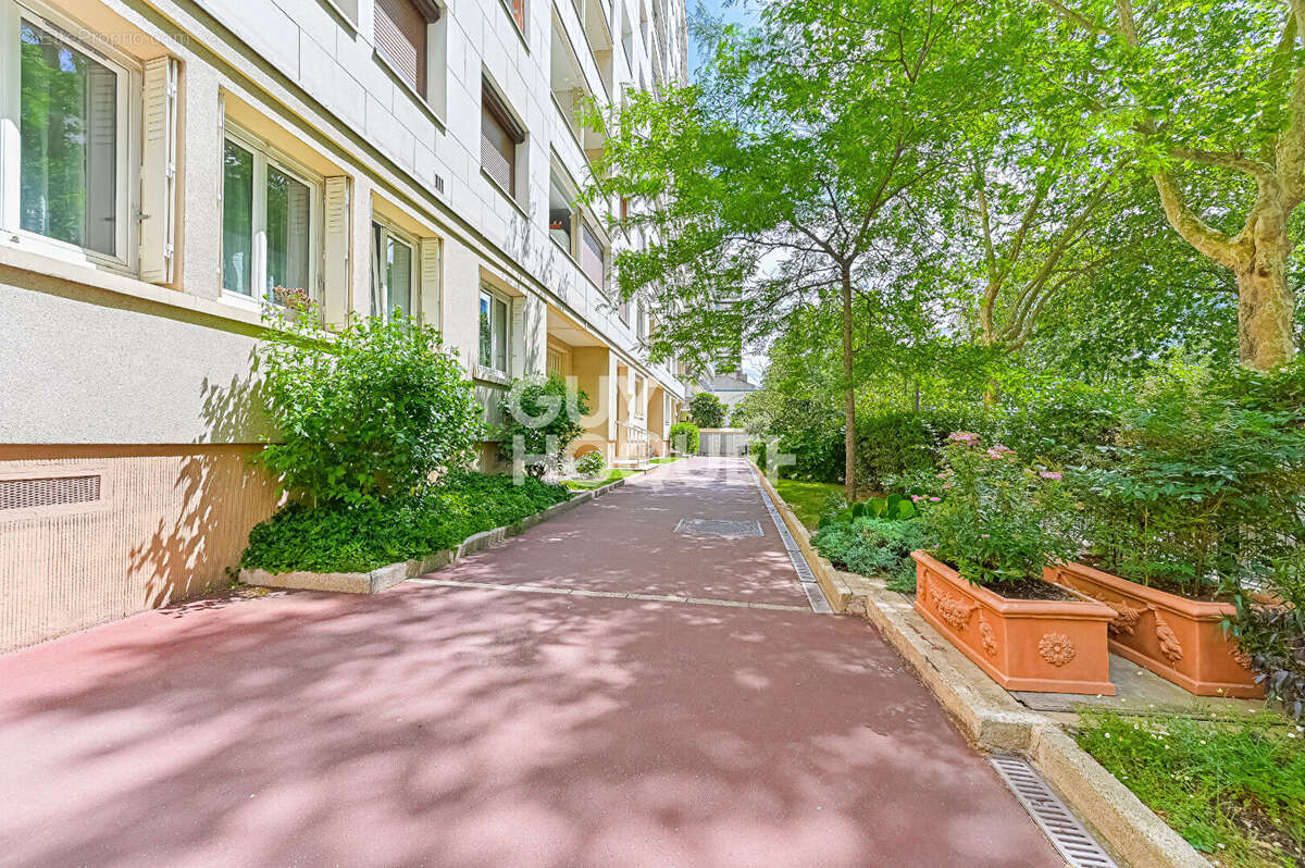 Appartement à PARIS-12E