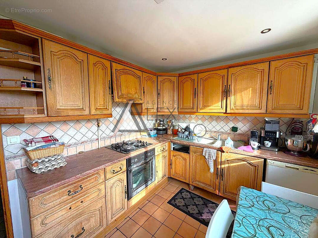 Appartement à MARSEILLE-11E