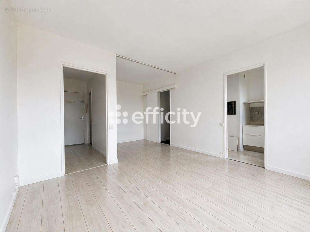 Appartement à ISSY-LES-MOULINEAUX