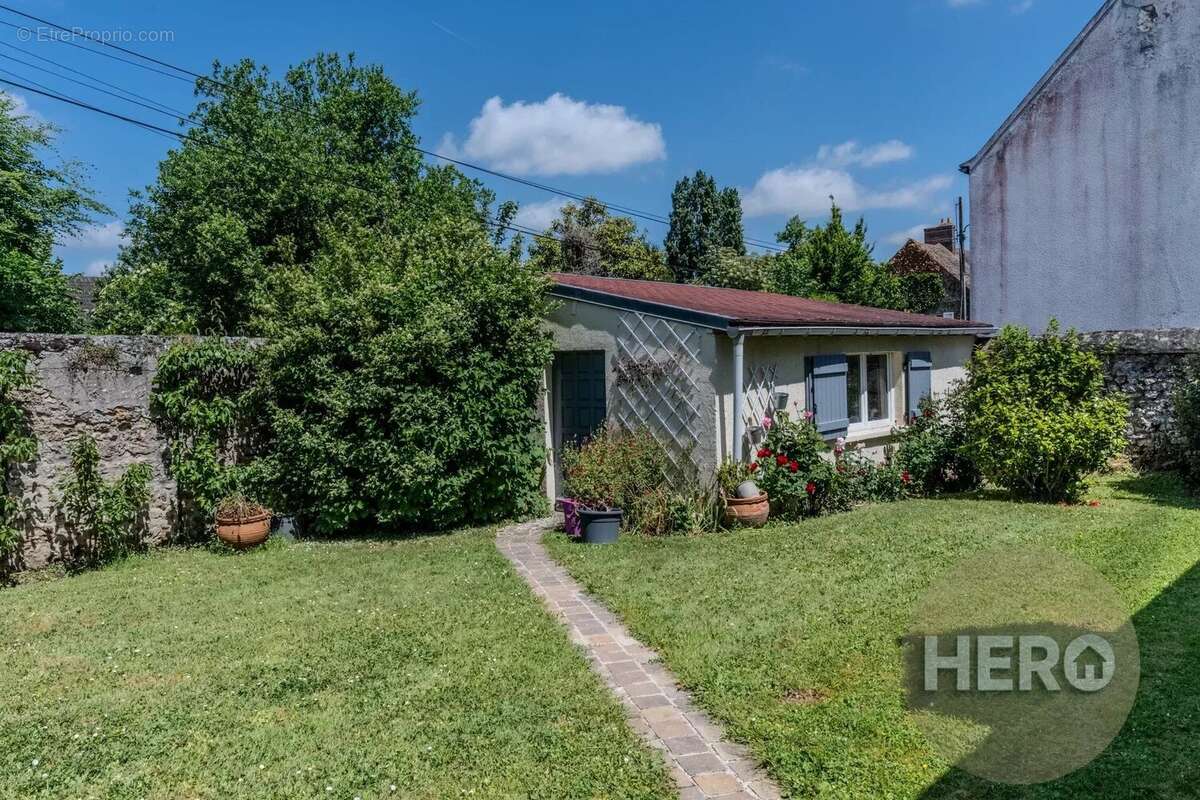 Maison à LE TREMBLAY-SUR-MAULDRE