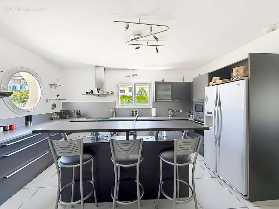 Belle villa familiale 200m2 4 chambres à CHENS SUR LEMAN (74) - photo 6