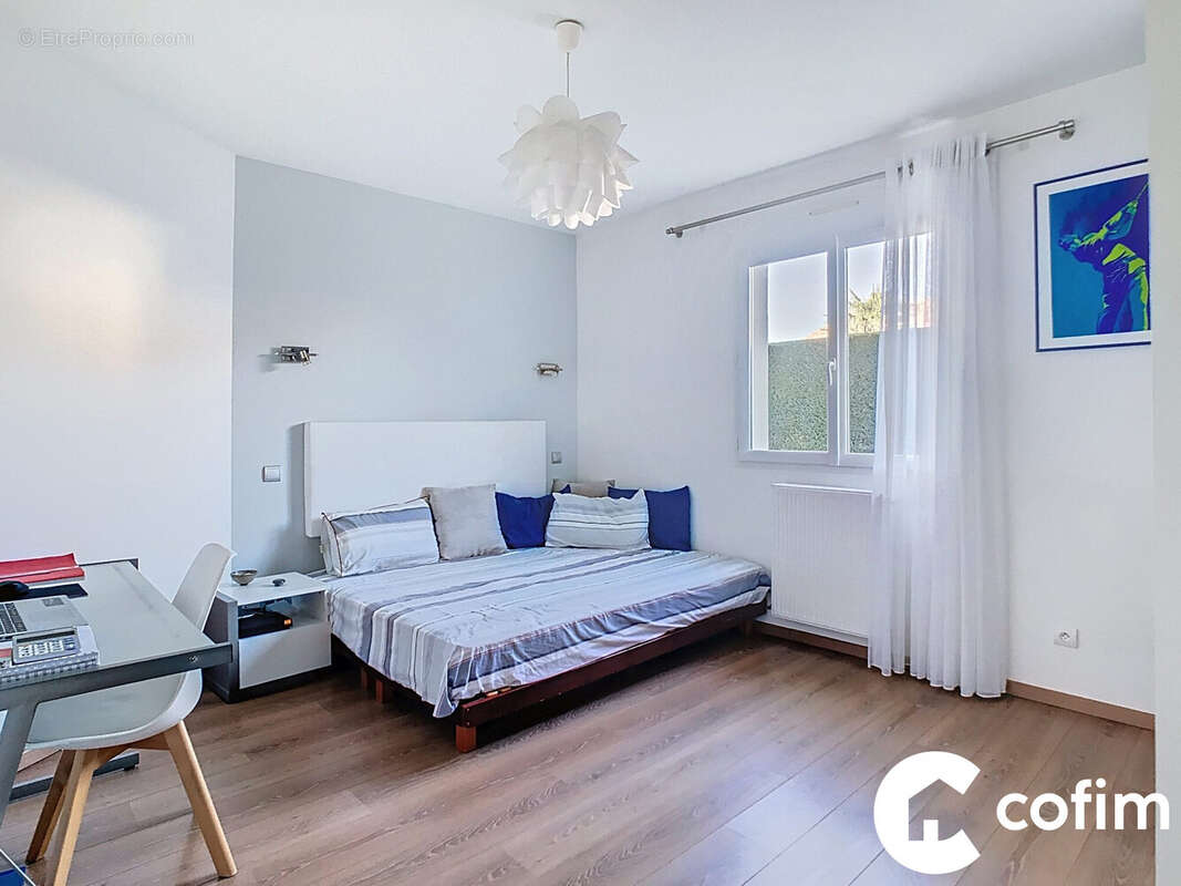 Maison à SERRES-CASTET