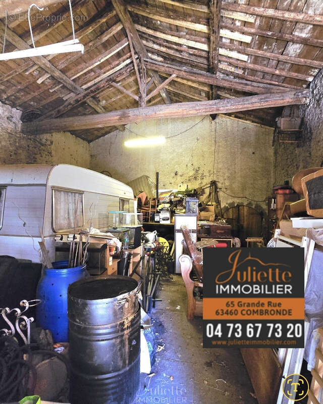 Parking à MOZAC