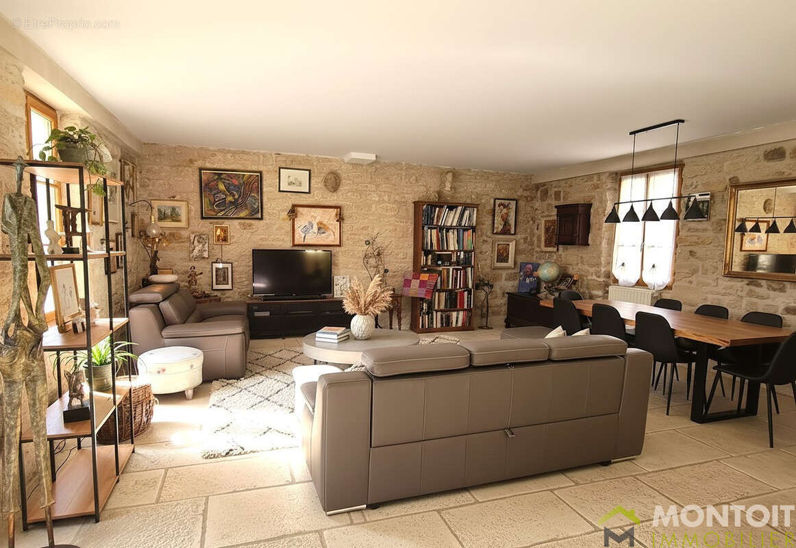 Maison à THIAIS