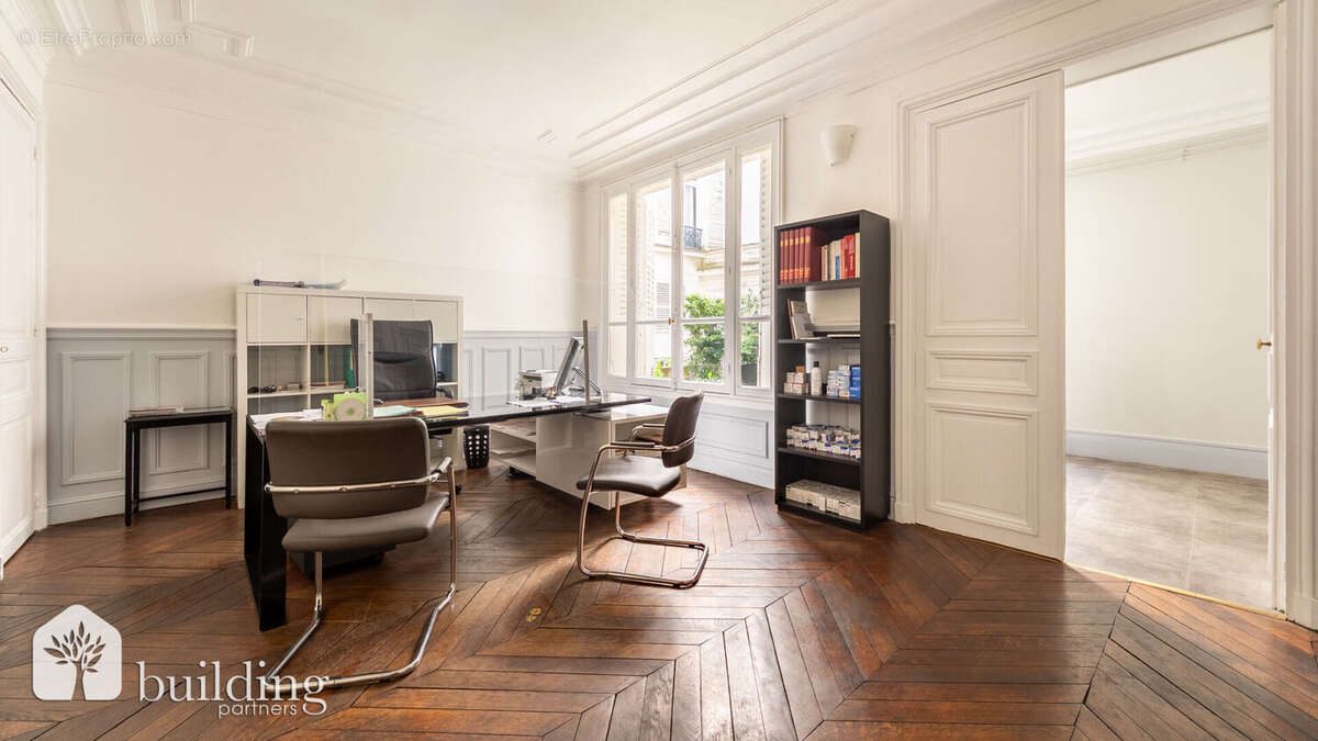 Square du Roule Paris 8ème - Appartement 6 pièces 130,66 m² - photo 13