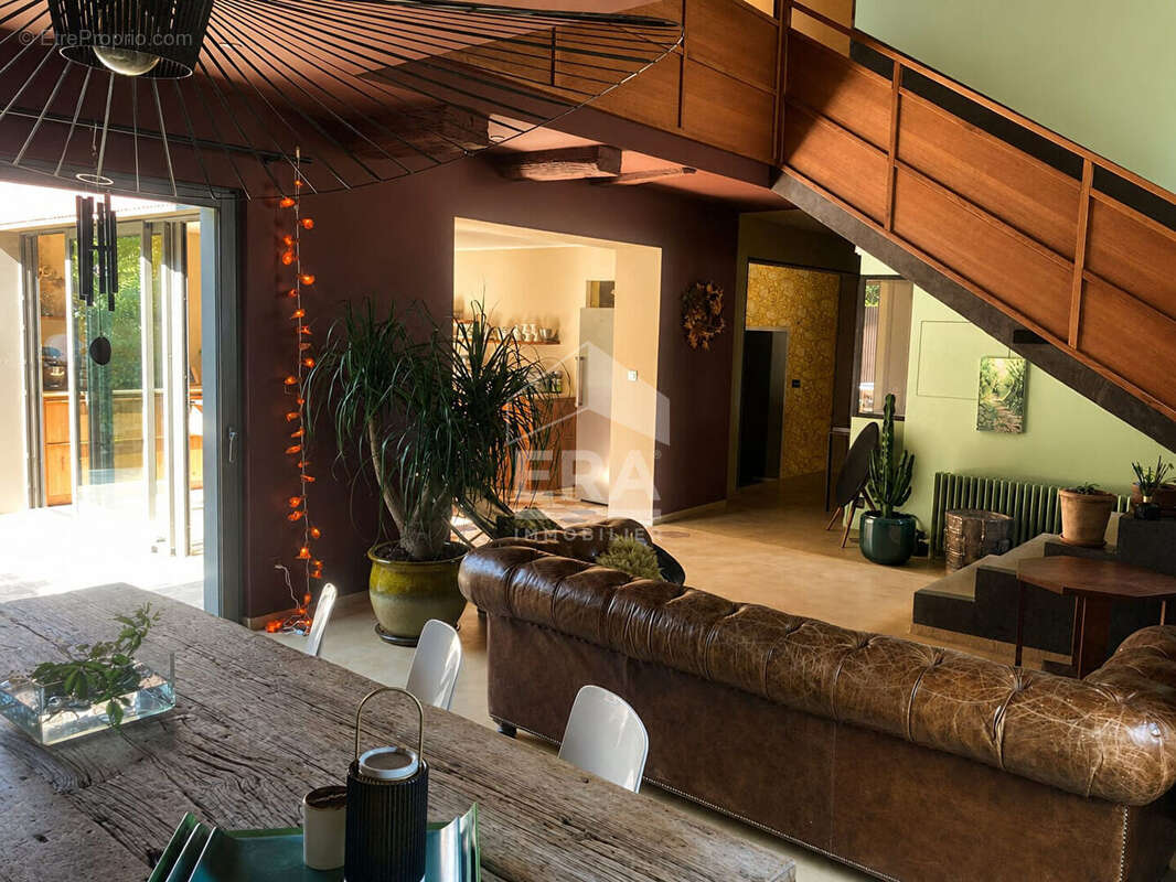 Demeure 220m² à mazerolles-le-salin - photo 2