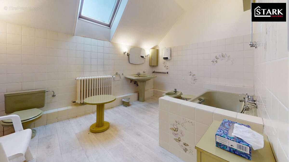 Maison 140 m² à Lure  - photo 8