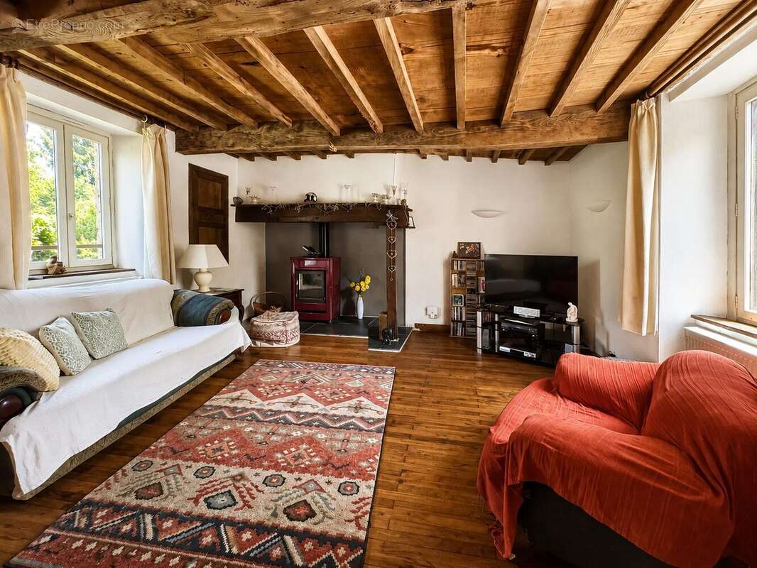 Maison à TRIE-SUR-BAISE