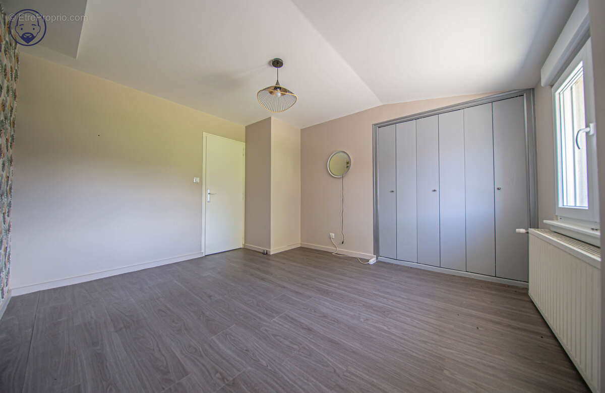 Maison à BROUSSEY-RAULECOURT