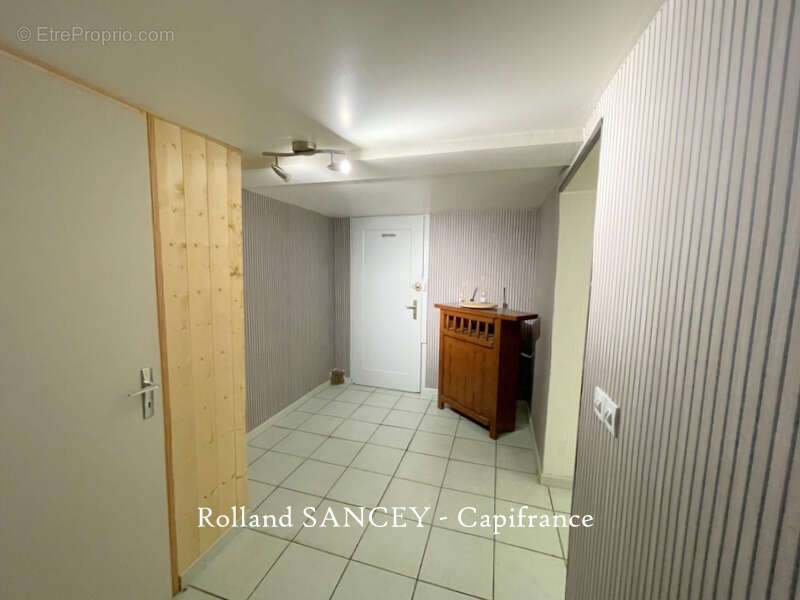 Maison avec activité à vendre 10 pièces MONTECHEROUX (25) - photo 8