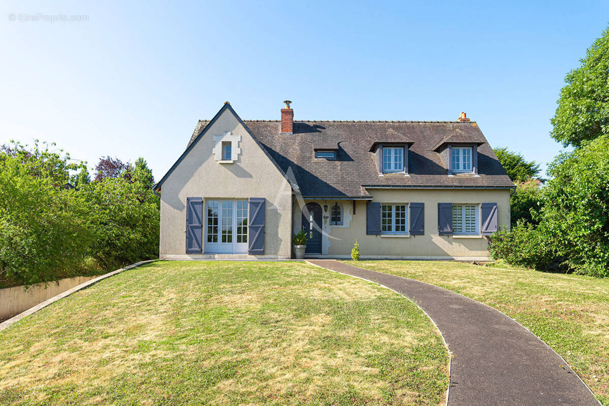 Maison à BRISSAC-QUINCE