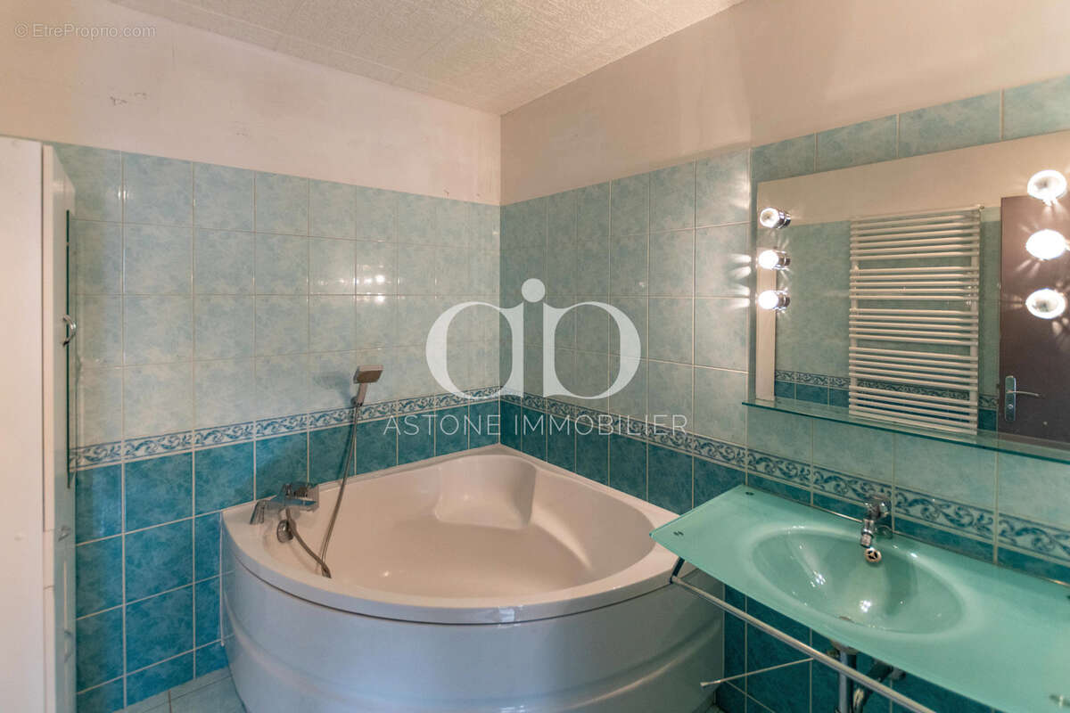 Appartement à CARNOUX-EN-PROVENCE