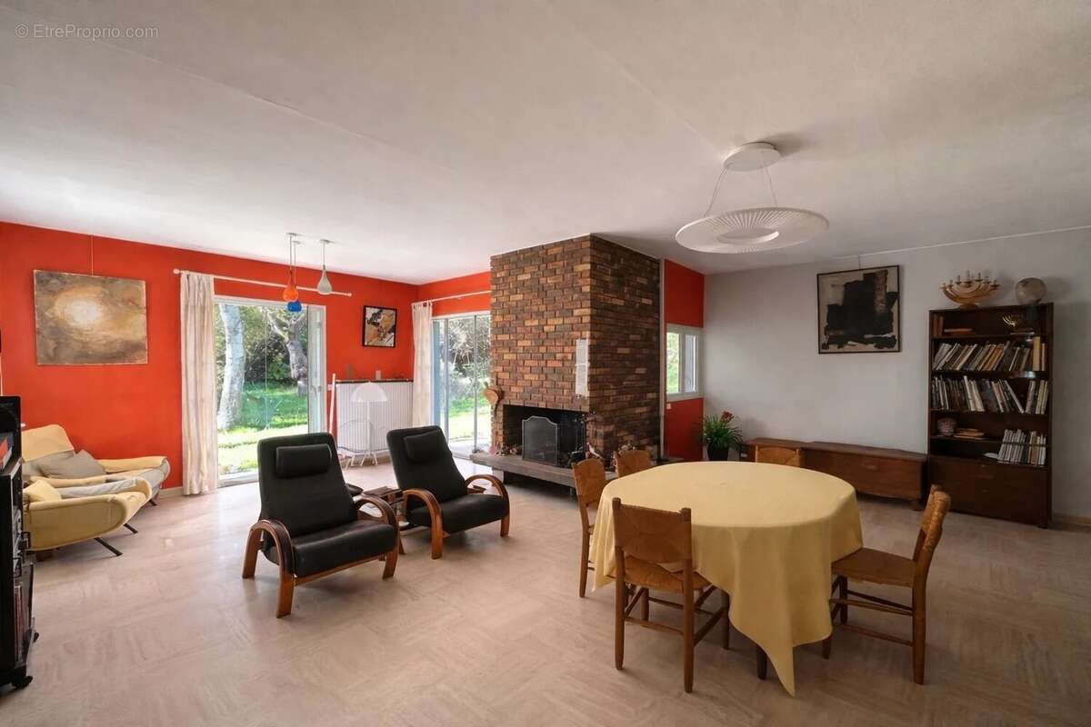 Maison à MONTMORENCY