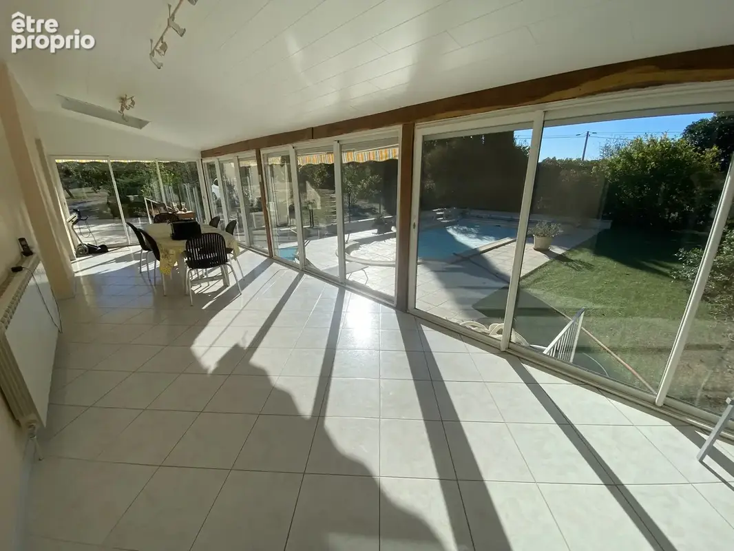 Plain-pied  avec piscine sur plus de 9 000 m2 de terrain - photo 4