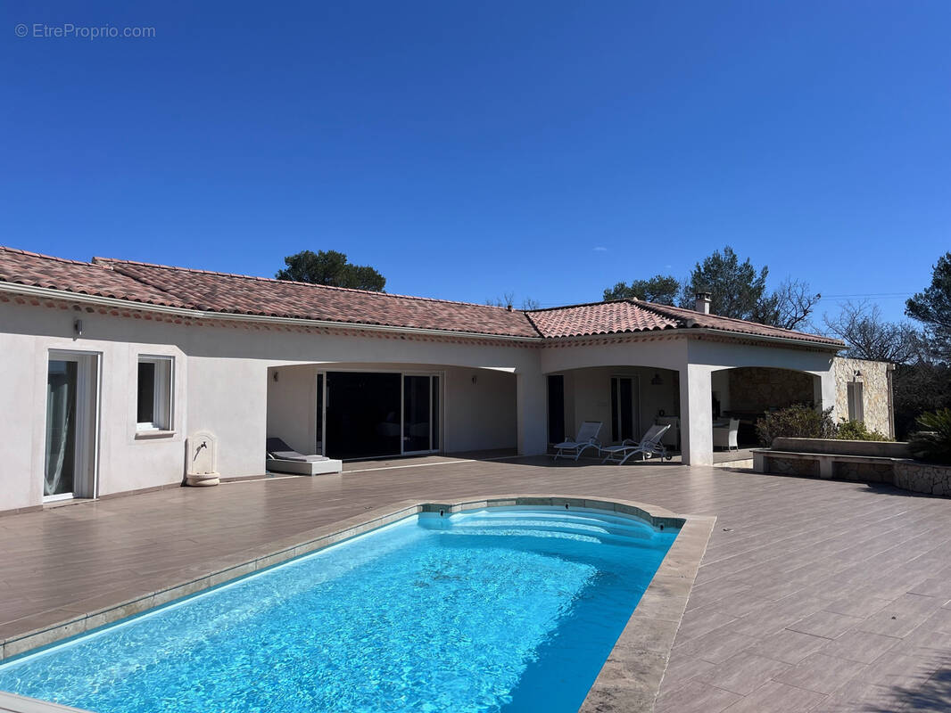 Maison à SAINT-MAXIMIN-LA-SAINTE-BAUME